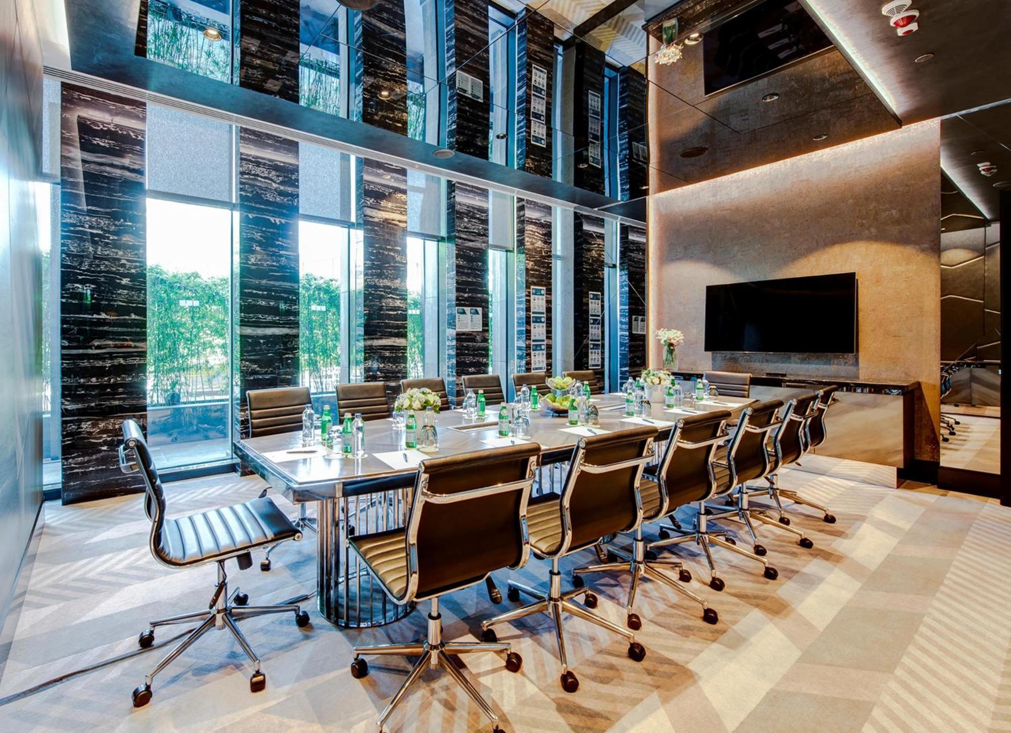 Doubletree By Hilton Istanbul - Piyalepasa — Photos 1